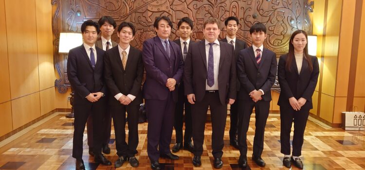 テルスキフ駐大阪ロシア総領事と大学生との座談会を実施いたしました！